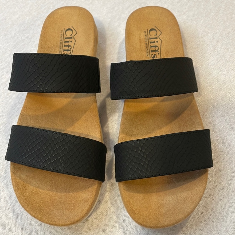 Cliffs by White Mountain Black Slide Sandals Size 6 1/2 M
